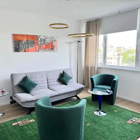 Luxus Living In * Μπουργκάς